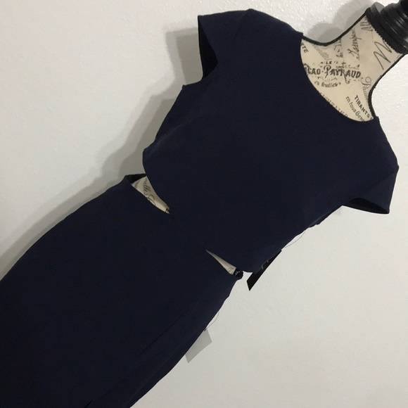 Lulu’s Navy Blue Maxi Dress - Picture 2 of 8
